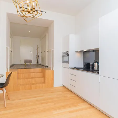 Charming • * Oporto