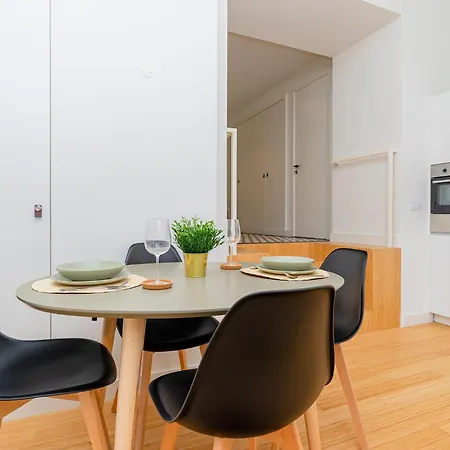 Apartment Charming • *
