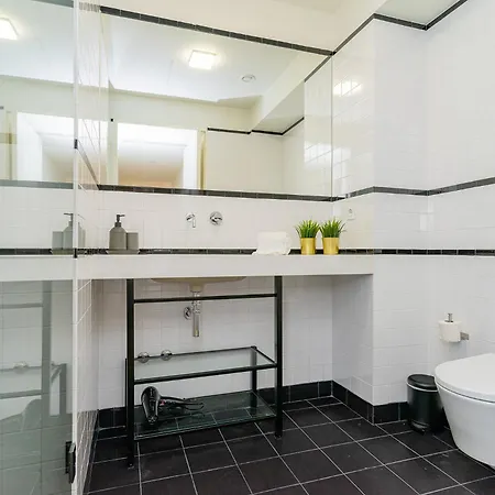 Charming • Πόρτο